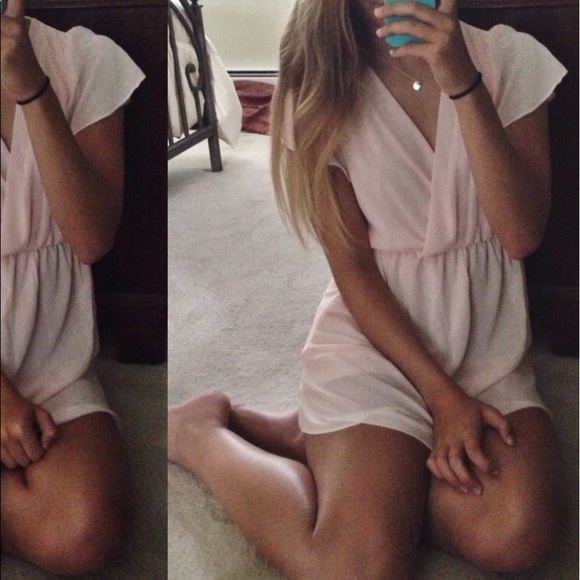 Forever 21 Dresses & Skirts - pink chiffon forever 21 dress